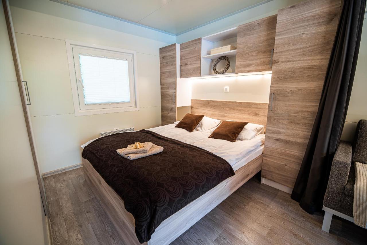 Premium Mobile Tree House With Thermal Riviera Tickets 카테즈 옵 사비 외부 사진
